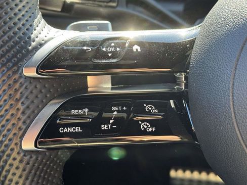 Used 2023 Mercedes-Benz GLC 300 4MATIC image 21