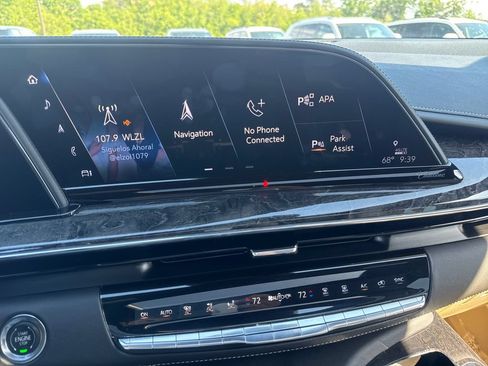 Used 2021 Cadillac Escalade Premium Luxury w/ Driver Assist Tech Package AWD/4WD image 19