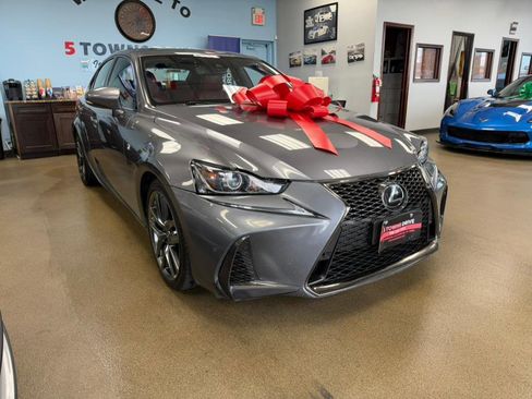 Used 2020 Lexus IS 350 F Sport image 3
