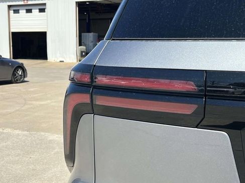 Used 2024 Chevrolet Traverse LT image 10