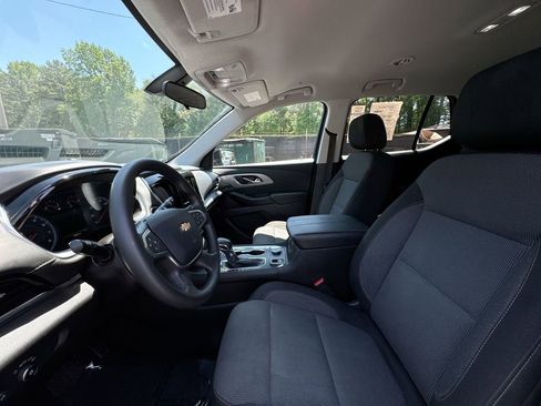 Used 2021 Chevrolet Traverse LS FWD image 13