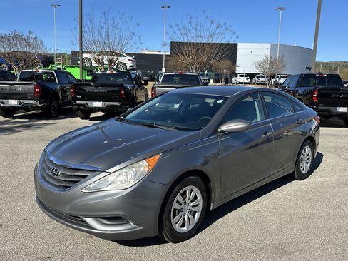 Used 2011 Hyundai Sonata GLS image 3
