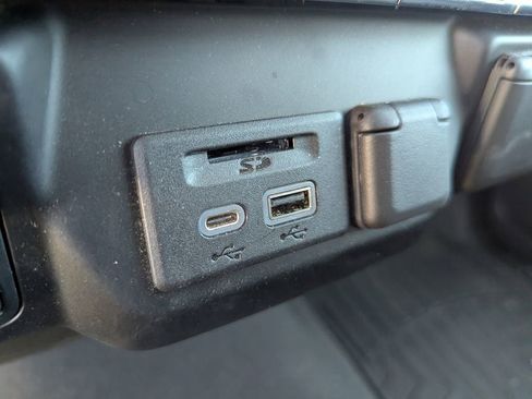 Certified 2021 GMC Sierra 1500 SLT w/ X31 Off-Road Package image 22