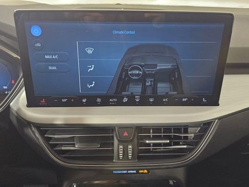 Used 2024 Ford Escape SE w/ PHEV Premium Package image 31