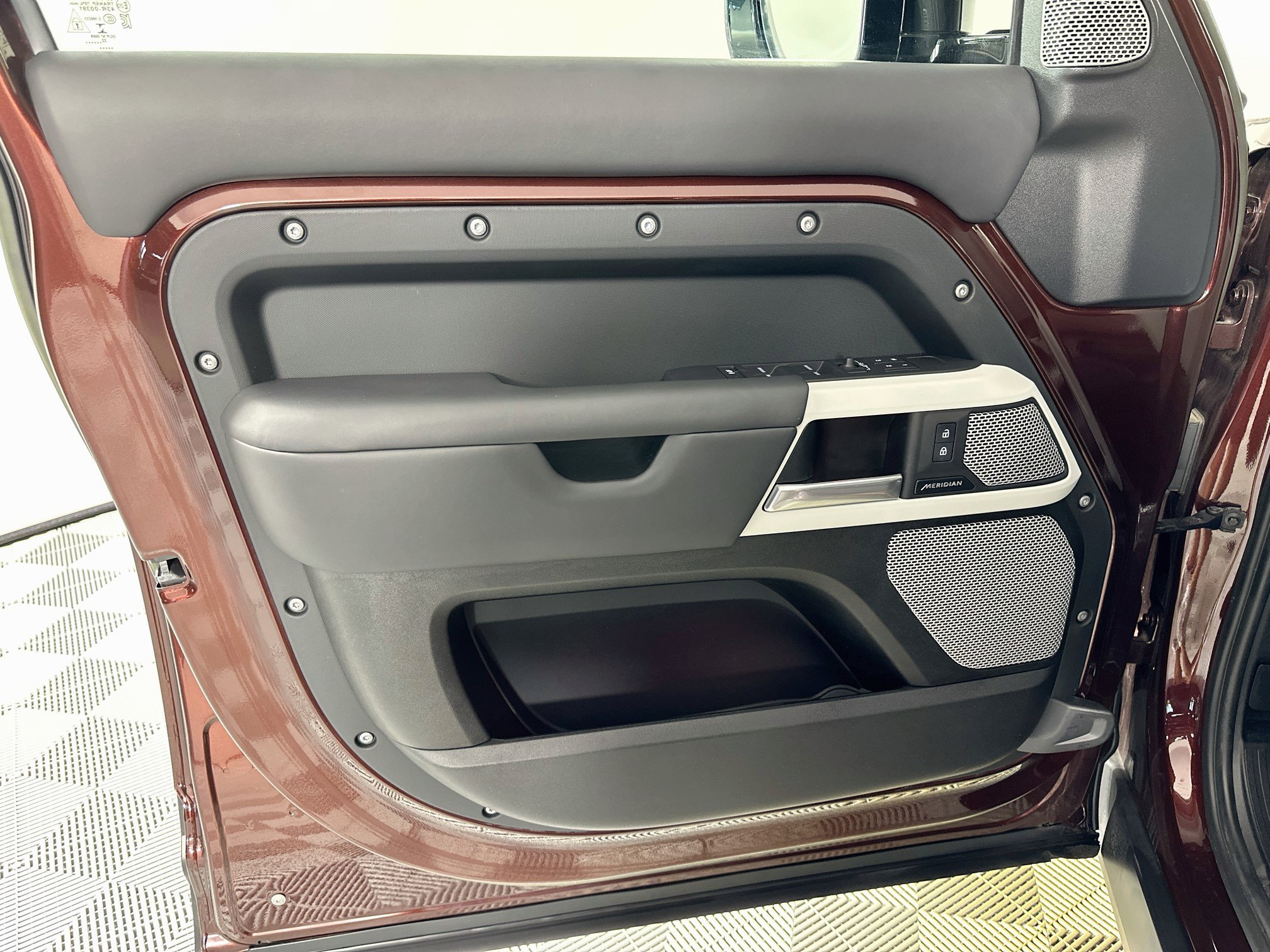 Certified 2023 Land Rover Defender 130 First Edition AWD/4WD image 15