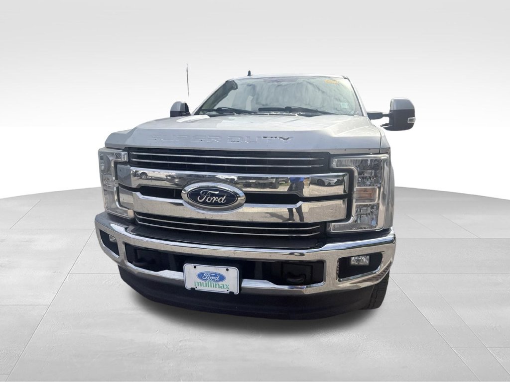 Used 2019 Ford F250 Lariat w/ Lariat Value Package AWD/4WD image 2