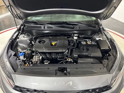 Used 2024 Kia Forte LXS image 11