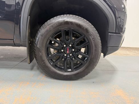 Used 2024 GMC Sierra 1500 Elevation w/ X31 Off-Road Package AWD/4WD image 9