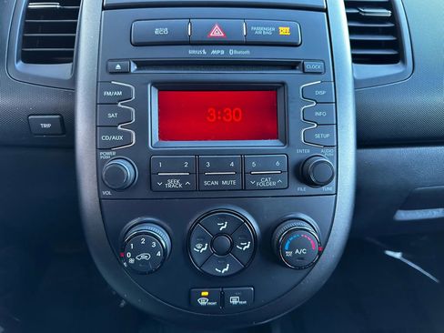 Used 2013 Kia Soul + image 16