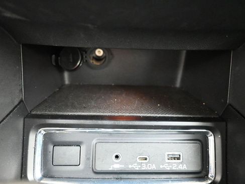 Certified 2024 Subaru Ascent Premium w/ Convenience Package image 34