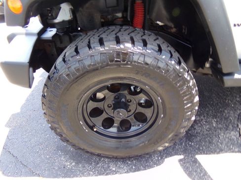 Used 2014 Jeep Wrangler Sport AWD/4WD image 29
