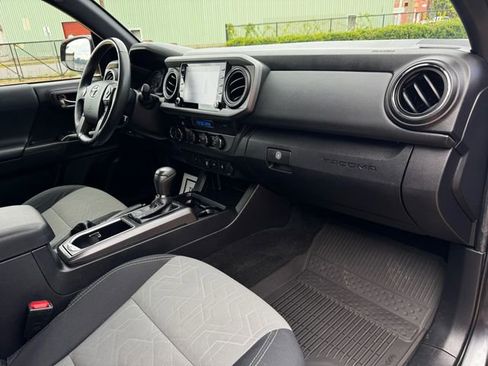 Used 2022 Toyota Tacoma 4x4 Double Cab image 39