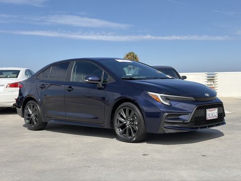 Certified 2024 Toyota Corolla SE w/ SE Premium Package FWD image 2
