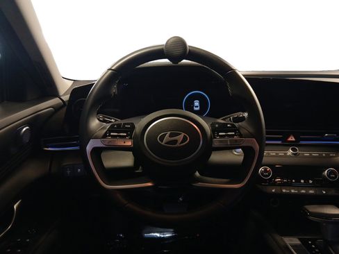 Certified 2024 Hyundai Elantra SEL w/ Convenience Package image 12