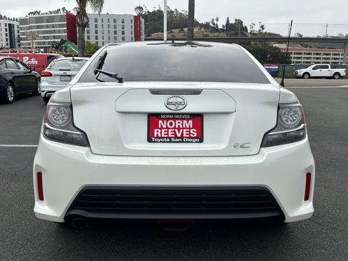 Used 2016 Scion tC FWD image 8