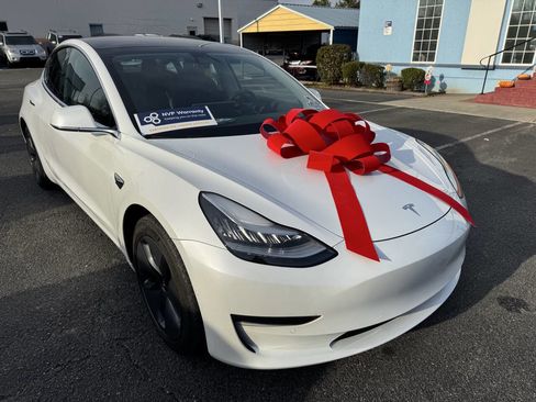 Used 2020 Tesla Model 3 Long Range image 8