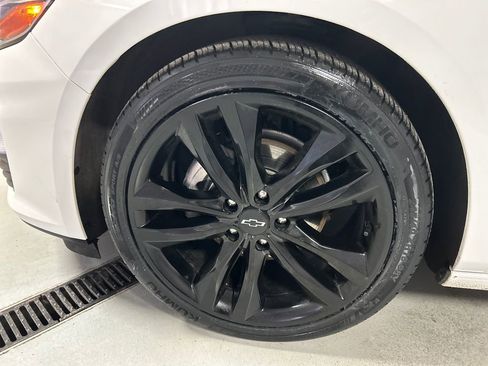 Used 2024 Chevrolet Malibu LT image 9