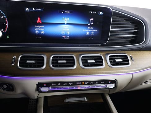 Certified 2022 Mercedes-Benz GLS 450 4MATIC image 18