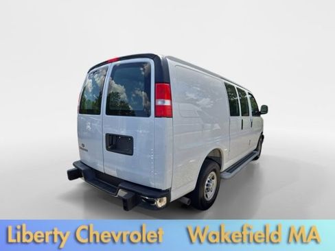 Used 2025 Chevrolet Express 2500 w/ Driver Convenience Package RWD image 3