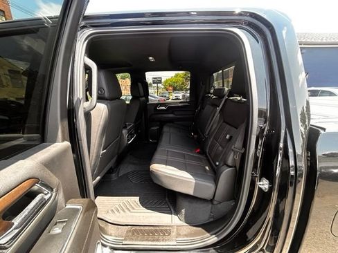 Used 2024 Chevrolet Silverado 2500 High Country w/ Midnight Edition AWD/4WD image 15