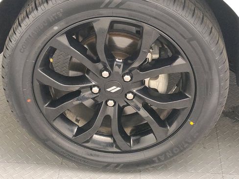 Used 2020 Dodge Durango SXT image 31