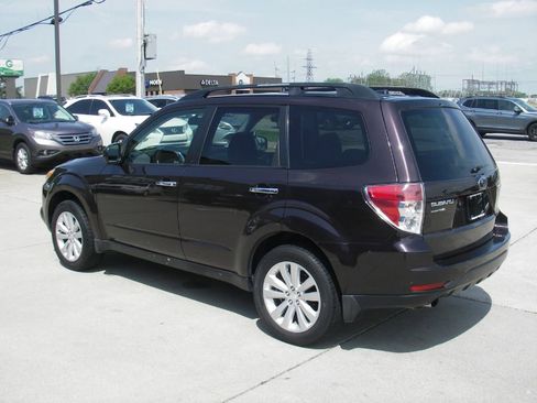 Used 2013 Subaru Forester 2.5X Limited AWD/4WD image 9