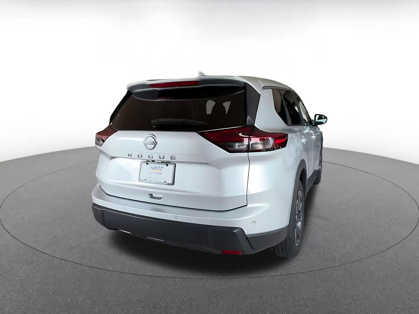 Used 2025 Nissan Rogue SV FWD image 13