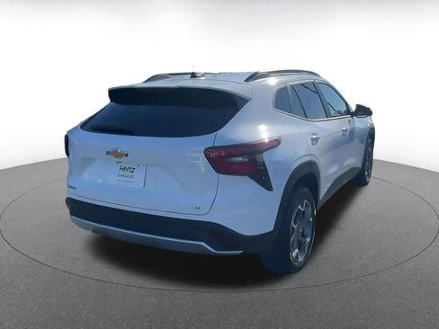 Used 2025 Chevrolet Trax LT image 14