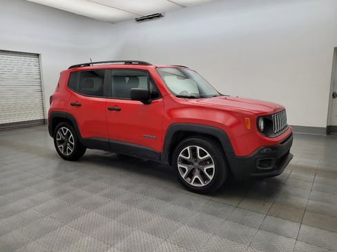 Used 2015 Jeep Renegade Latitude FWD image 11