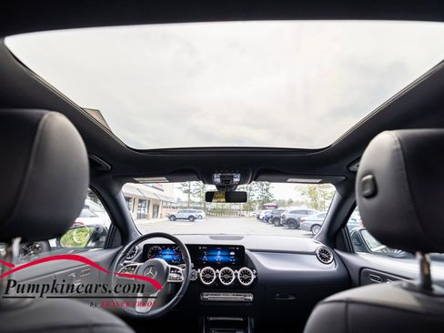 Used 2023 Mercedes-Benz GLA 250 4MATIC w/ Premium Package image 39