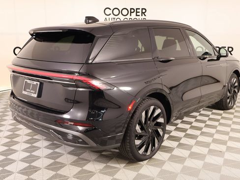 Used 2025 Lincoln Nautilus Reserve w/ Jet Appearance Package AWD/4WD image 23