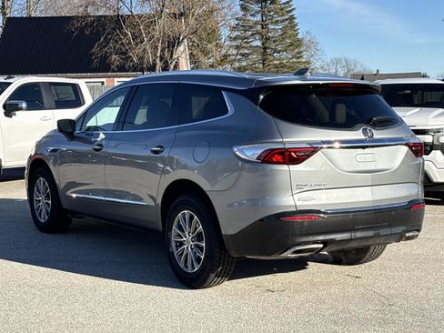 Used 2023 Buick Enclave Essence image 6