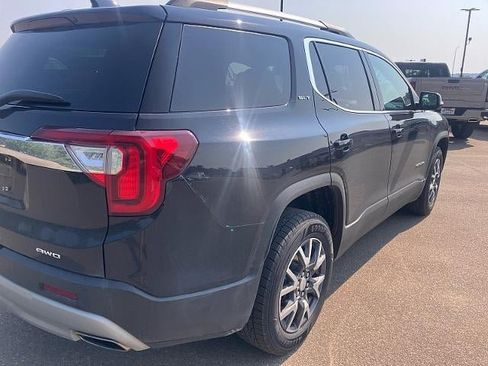 Used 2022 GMC Acadia SLT w/ Preferred Package AWD/4WD image 2