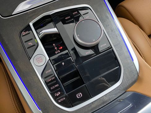 Certified 2024 BMW X5 xDrive40i w/ Premium Package image 18