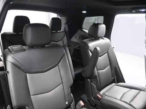 Certified 2025 Cadillac XT6 Premium Luxury image 15
