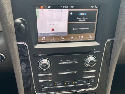 Used 2017 Lincoln Navigator Select RWD image 11