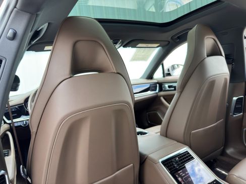 Used 2023 Porsche Panamera 4S image 39