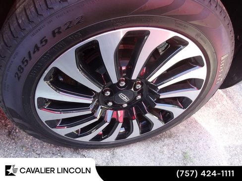 Used 2023 Lincoln Navigator Black Label AWD/4WD image 13