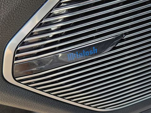 Used 2023 Jeep Grand Cherokee Overland w/ Luxury Tech Group IV image 26