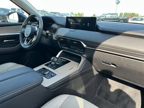 Used 2025 MAZDA CX-90 Plug-In Hybrid w/ Preferred AWD/4WD image 8
