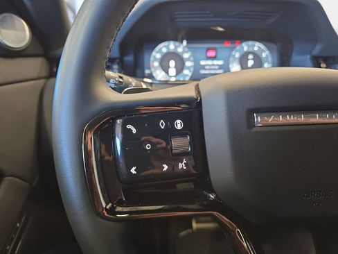 Certified 2025 Land Rover Range Rover Evoque Dynamic SE AWD/4WD image 20