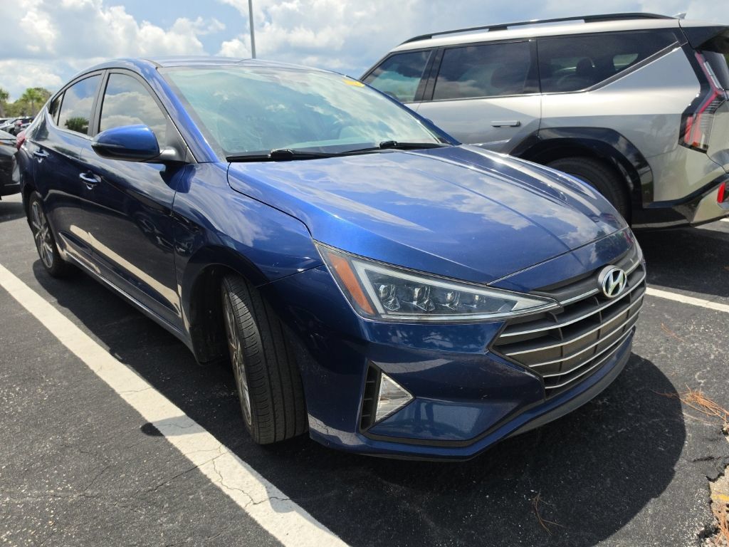 Used 2020 Hyundai Elantra Limited FWD image 4