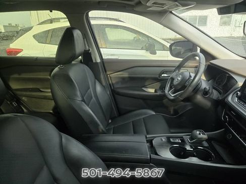 Used 2023 Nissan Rogue SV w/ SV Premium B Package FWD image 12