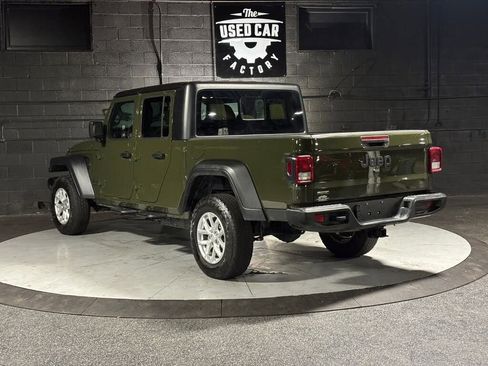 Used 2023 Jeep Gladiator Sport AWD/4WD image 3