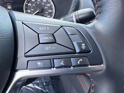 Used 2025 Nissan Sentra SR w/ SR Premium Package FWD image 29