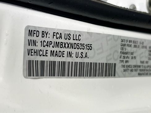 Used 2022 Jeep Cherokee Trailhawk w/ Premium Leather Package image 30