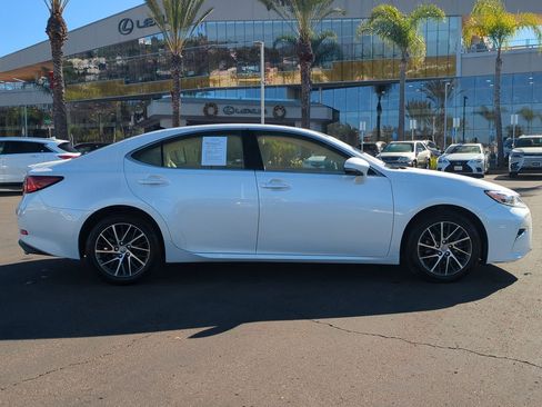 Used 2017 Lexus ES 350 image 4