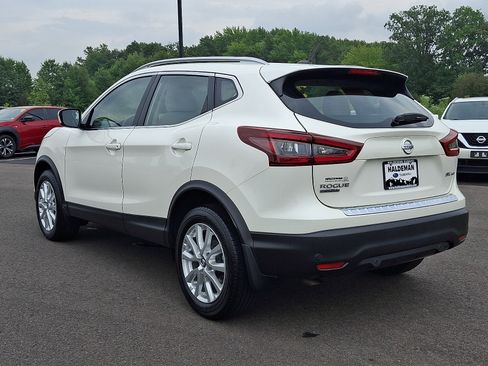 Used 2021 Nissan Rogue Sport SV AWD/4WD image 5