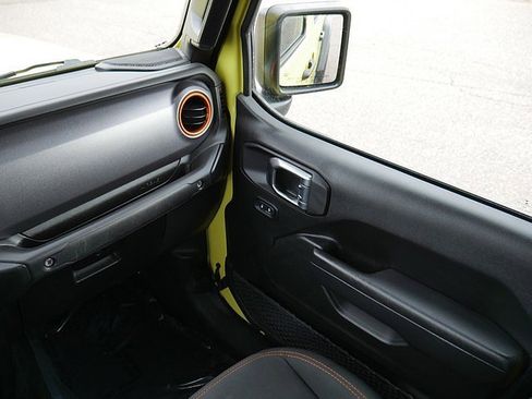 Used 2023 Jeep Gladiator Mojave image 22