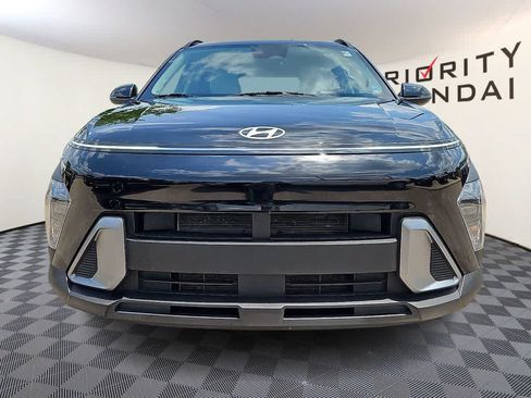 Used 2024 Hyundai Kona SEL FWD image 2